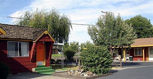 Modoc Inn Alturas Esterno foto