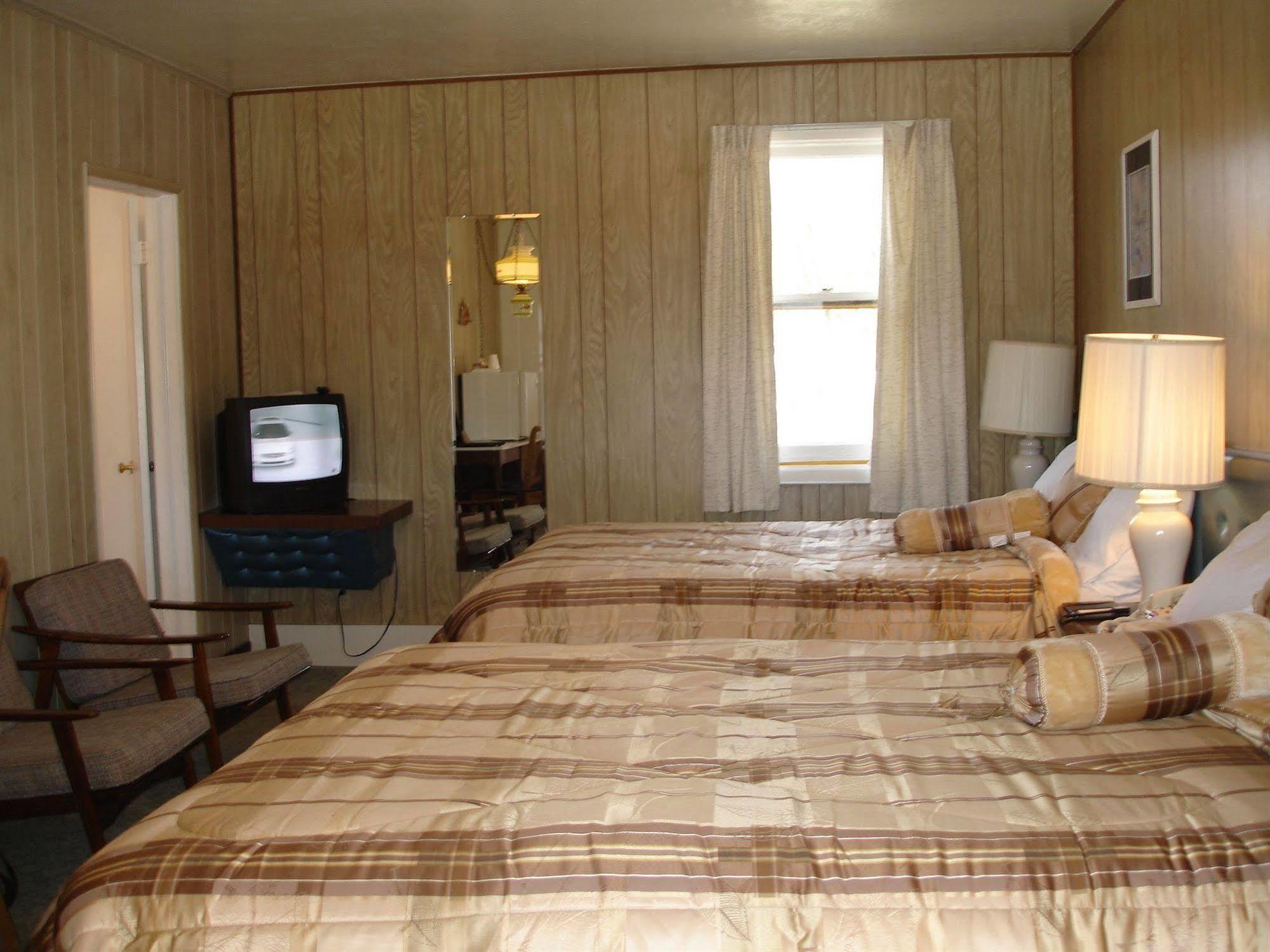 Modoc Inn Alturas Esterno foto