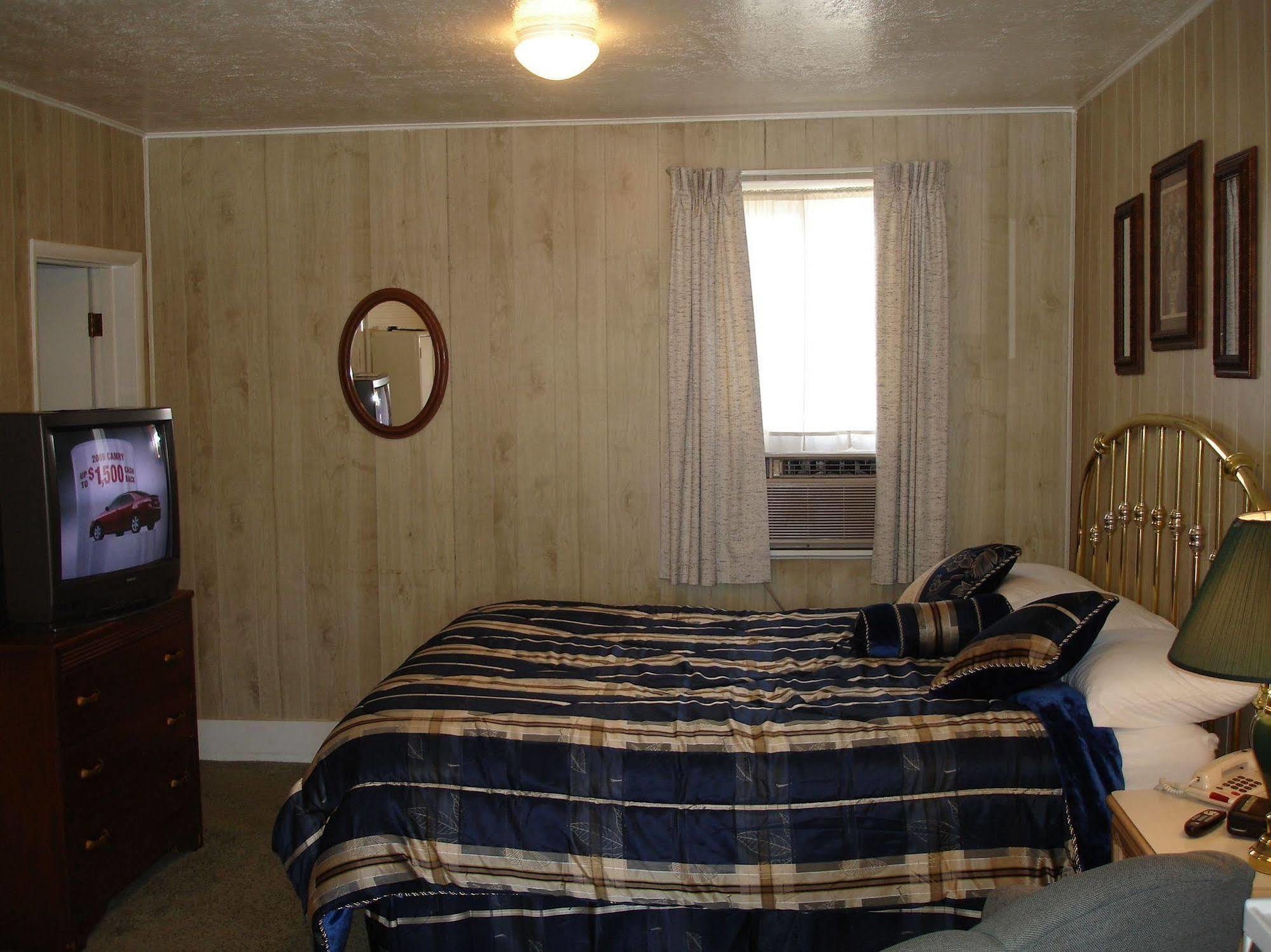 Modoc Inn Alturas Esterno foto